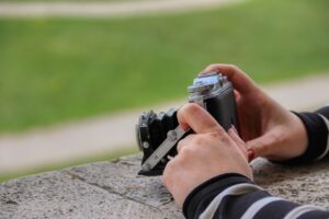 30代女性が婚活アプリで成功するための写真の選び方は？